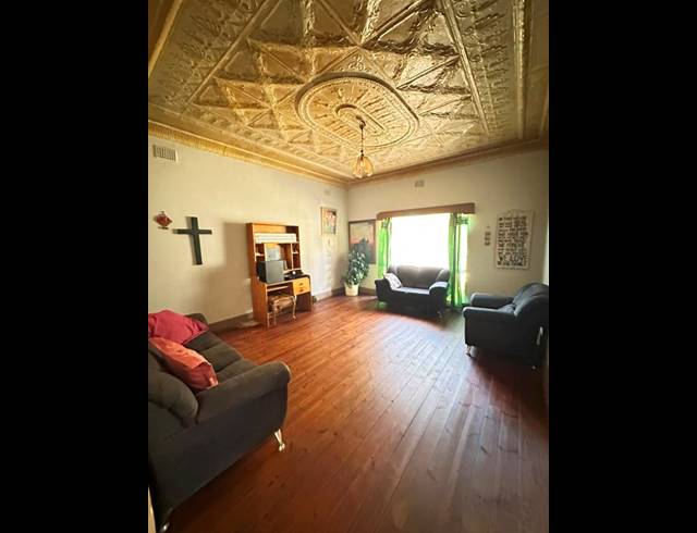 3 BEDROOM HOUSE FOR SALE IN SELECTION PARK